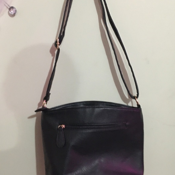Chic Black faux Leather Shoulder Bag - Picture 6 of 6